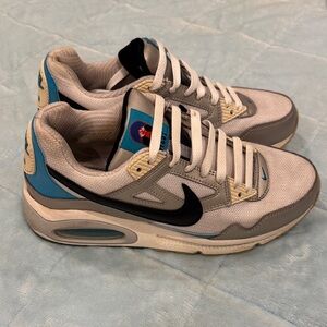 Nike Men's Cream and Blue Sneakers